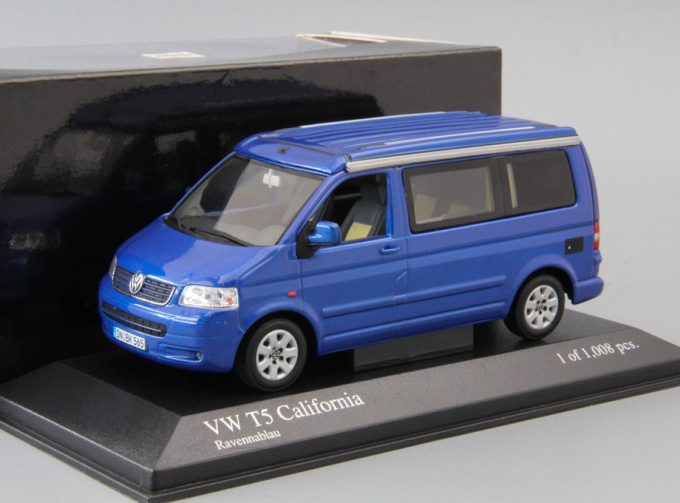 VOLKSWAGEN T5 California (2004), blue metallic