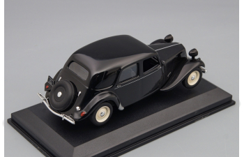 CITROEN 11 (1950), black