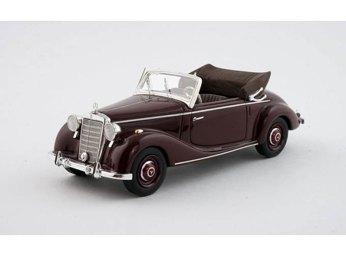 MERCEDES-BENZ 170S Cabriolet, brown