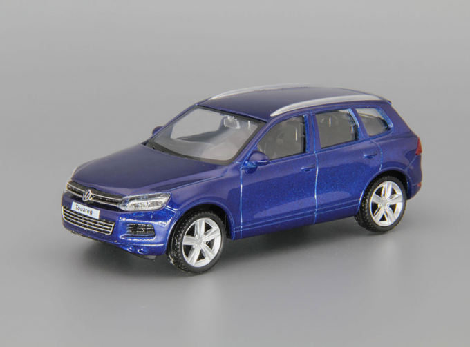 VOLKSWAGEN Touareg, blue