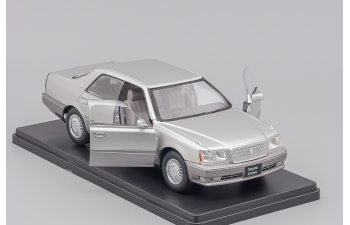 TOYOTA Crown Majesta (1995), silver