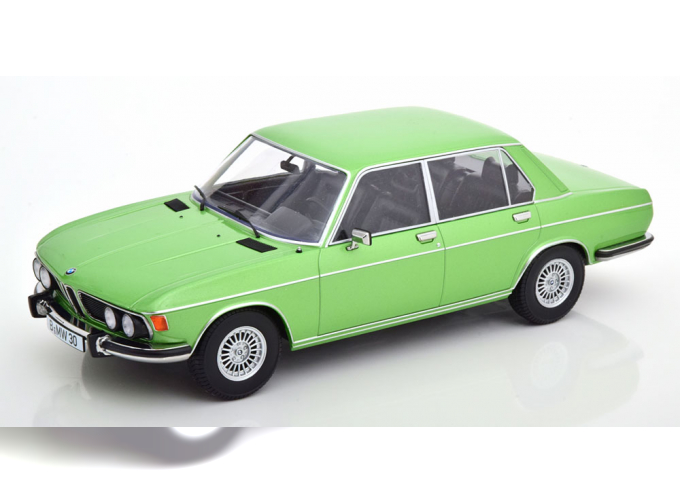 BMW 3.0 S E3 2 Series (1971), light green-metallic