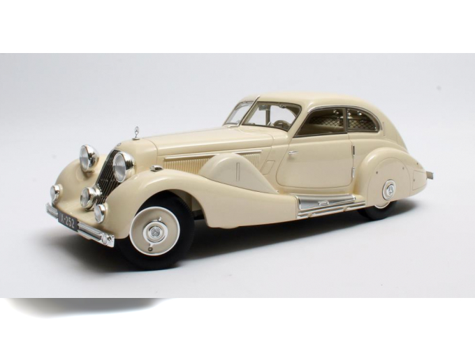 MERCEDES-BENZ 500K Special Streamline Car Tan Tjoan Keng 1935 White