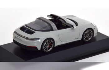 PORSCHE 911 (992) Targa 4 GTS (2021), light grey