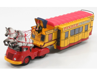 TRUCK Pinder Circus Creperie Snack Bar (1955), Yellow Red
