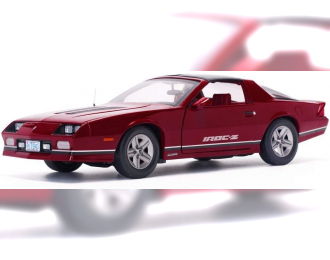 Chevrolet Camaro IROC-Z 1985 красный