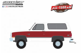 CHEVROLET K5 Blazer 4x4 Silverado (1984), Frost White/Apple Red