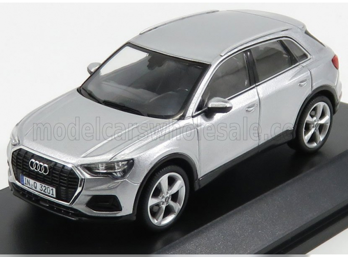 AUDI Q3 (2018), Floret Silver