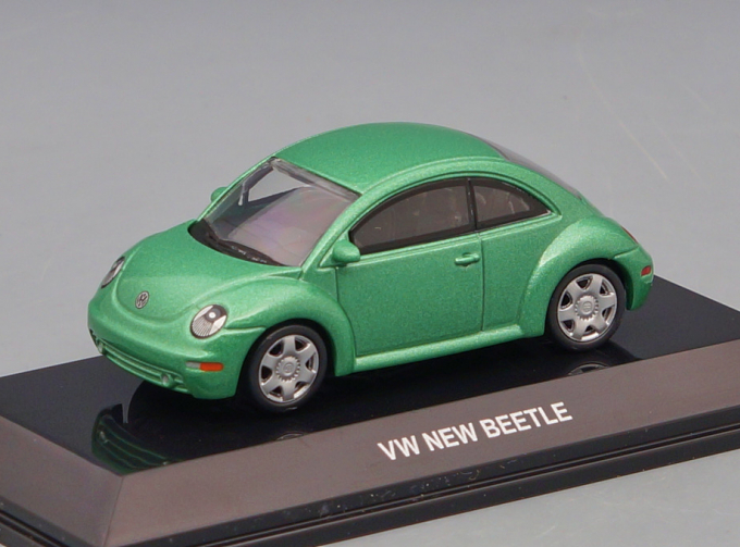 VOLKSWAGEN Beetle, light green