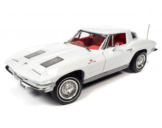 CHEVROLET Corvette C2 Z06 Coupe (1963), creme-white