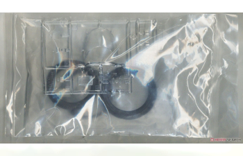 Сборная модель Suzuki RG500Γ Late Version "Red/White Color" (1986)