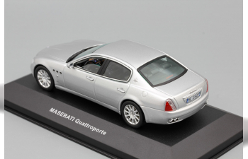 MASERATI Quattroporte, silver