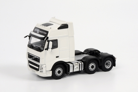 VOLVO FH3 Globetrotter XL 6x2, White Line 1:50, белый