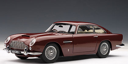 ASTON MARTIN DB5, dubonnet rosso