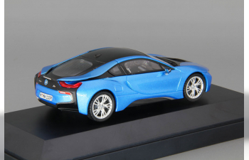 BMW i8, blue / black