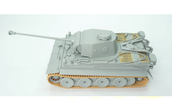 Сборная модель Немецкий танк TIGER I Ausf.H2 7,5cm KwK 42