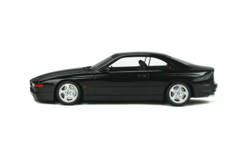 BMW 850 CSI (black)