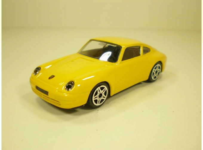 PORSCHE 911 Carrera, Street Fire 1:43, желтый