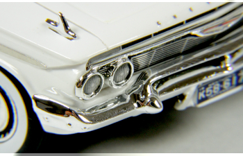 CHEVROLET Impala Cabriolet Open (1961), White