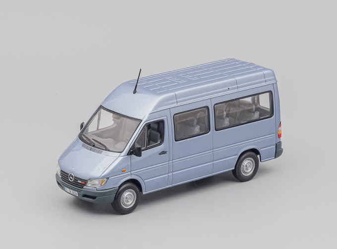 MERCEDES-BENZ Sprinter Classic Bus, pearl blue
