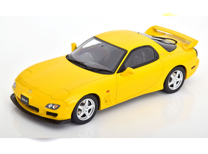 MAZDA RX-7 (1999), gelb