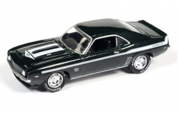 CHEVROLET Camaro (1969), Fathom Green Poly with CHEVROLET Camaro (1967), white with black nose stripe