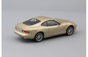 ASTON MARTIN DB7, gold