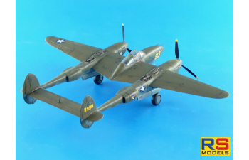 Сборная модель P-38E Lightning "Aleutian"