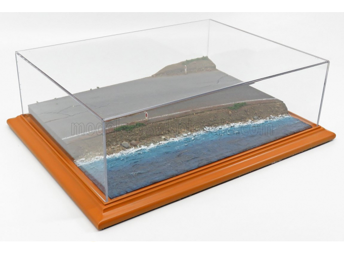 VETRINA DISPLAY BOX Diorama Base Strada Litorale - Sea Side Base - Lungh.lenght Cm 42.5 X Largh.width Cm 31.3 X Alt.height Cm 12.5 (altezza Interna Cm 9.7), Plastic Display