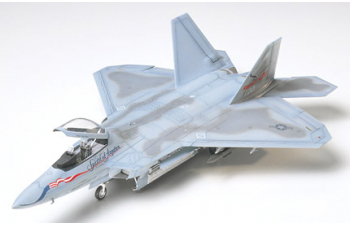 Сборная модель F-22 Raptor