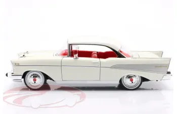 CHEVROLET Bel Air Coupe (1957), white