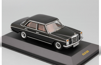 MERCEDES-BENZ 200/8 (Strichachter), black with cream interior