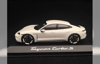 Porsche Taycan Turbo S 2019 Carrara white