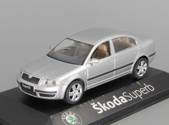 SKODA Superb, silver