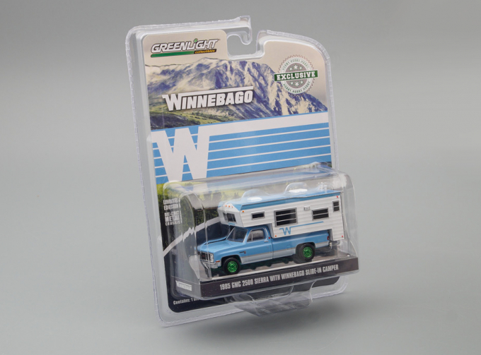 GMC Sierra 2500 Winnebago Camper (1985), Light Blue & Frost White (Greenlight!)