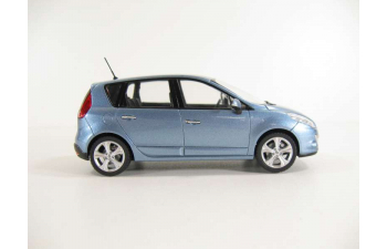 RENAULT Scenic (2009), blue