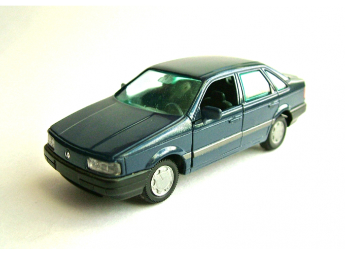 VOLKSWAGEN Passat B3, синий