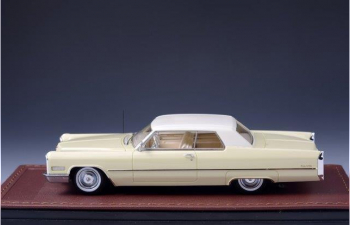 CADILLAC Coupe DeVille 1966 Cream