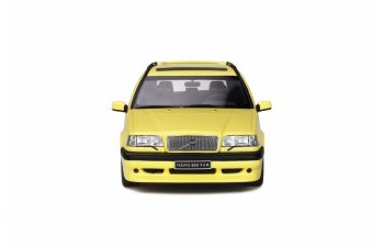 Volvo 850 T5-R Estate - 1995 (cream yellow)