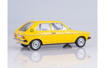 VOLKSWAGEN Polo I L (type 86), yellow