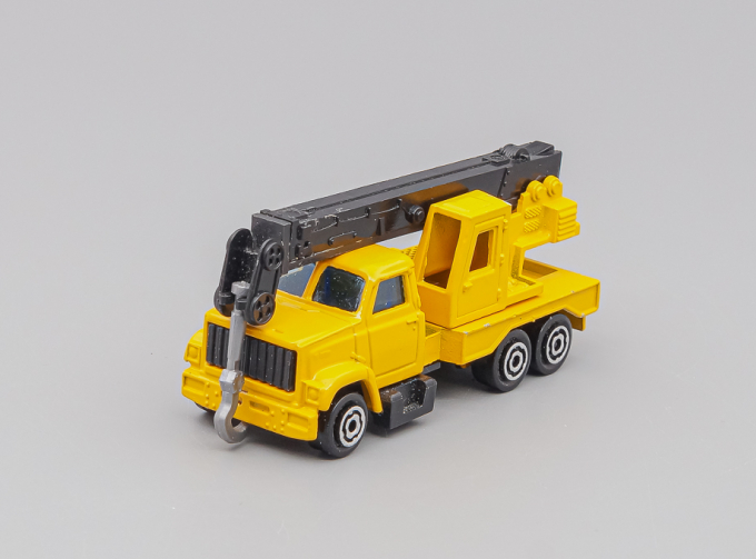 GMC Brigadier Crane Truck, yellow