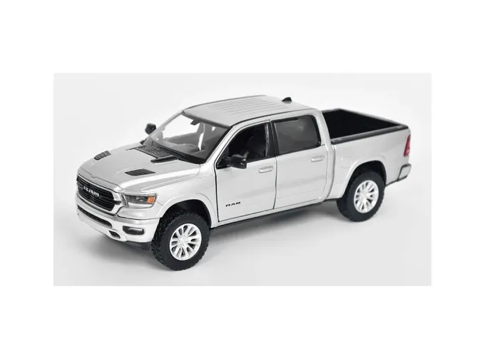 DODGE RAM 1500 Crew Cab Laramie 2019, silver