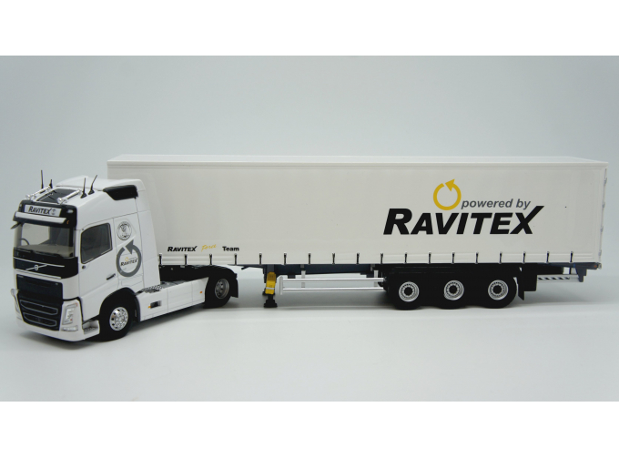 VOLVO FH4 Globetrotter c полуприцепом "RAVITEX" 2019