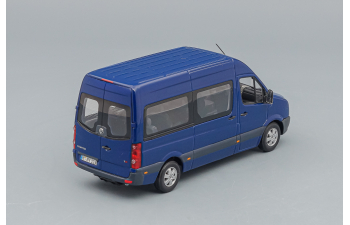 VOLKSWAGEN Crafter Minibus, blue