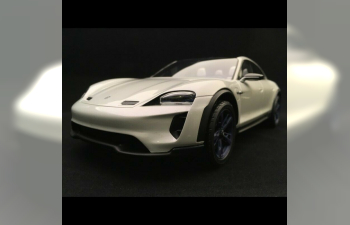 PORSCHE Mission E Cross Turismo 2018 gris blanc