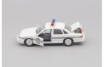 FORD Crown Victoria Lancaster Police, white