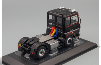 BERLIET TR 350 towing vehicle (1978), black silver red