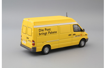 MERCEDES-BENZ Sprinter Die Post bringt Pakete, yellow