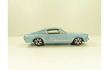 FORD Mustang GT, blue