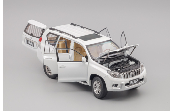 TOYOTA Land Cruiser Prado (2009), white